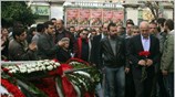 «Να πάρει στα χέρια της την επανάσταση του αυτονόητου, την υπόθεση των ...