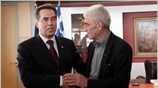 Σε φιλικό κλίμα πραγματοποιήθηκε στο δημαρχείο Θεσσαλονίκης η συνάντηση του απερχόμενου δημάρχου ...
