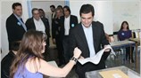 Το εκλογικό του δικαίωμα άσκησε, στο 9ο Γυμνάσιο - Λύκειο, στην περιοχή ...