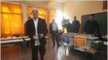 Ο υποψήφιος δήμαρχος Αθηναίων, Ν. Κακλαμάνης, μετά την άσκηση του εκλογικού του ...