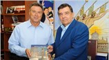 Συνάντηση με τον Νομάρχη Αθηνών Γιάννη Σγουρό είχε σήμερα ο πρόεδρος του ...