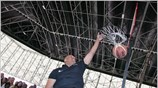 Ο Βρετανός πρώην μπασκετμπολίστας του Παναθηναϊκού (και αρκετών ομάδων του ΝΒΑ) Τζον ...