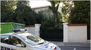 Τρία πρόσωπα του περιβάλλοντος της κληρονόμου της L