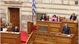 Την ανάγκη να δοθούν στους νέους –μεσούσης της κρίσης- πρότυπα και προοπτική ...