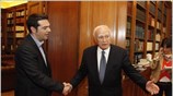 «Ζούμε ιστορικές στιγμές, ζούμε μία βίαιη μεταπολίτευση», δήλωσε ο επικεφαλής της Κοινοβουλευτικής ...