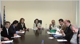 Διαδοχικές συναντήσεις με τα προεδρεία της ΔΟΕ και της ΟΛΜΕ, είχε σήμερα ...