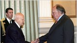 Ο Πρόεδρος της Δημοκρατίας Κάρολος Παπούλιας (Α) και ο αντιπρόεδρος της κυβέρνησης ...