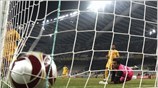 Πέτυχε δύο γκολ, είχε τρία δοκάρια, αλλά τελικά η ΑΕΚ παραχώρησε ισοπαλία ...