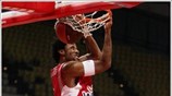 Με εξαιρετικά ποσοστά ευστοχίας στο πρώτο ημίχρονο και ξεσπάσματα στο δεύτερο, ο ...