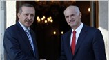 Στιγμιότυπο από τη συνάντηση του πρωθυπουργού Γιώργου Παπανδρέου με τον Τούρκο ομόλογο ...