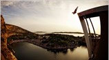 Περισσότεροι από 8.000 θεατές, κατέκλυσαν τη λίμνη Βουλιαγμένης για να παρακολουθήσουν το ...