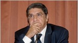 Ο Βασίλης Μαγγίνας με επιστολή του στον πρωθυπουργό Κ.Καραμανλή, γνωστοποίησε πως δεν ...