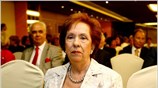Την απόφασή της να μην είναι υποψήφια στις προσεχείς εκλογές γνωστοποίησε με ...