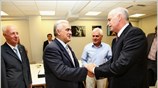 Ο πρόεδρος του ΠΑΣΟΚ, Γιώργος Παπανδρέου συναντήθηκε με το προεδρείο της Γενικής ...