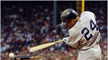 Ο Robinson Cano, των New York Yankees, σπάει το μπαστούνι του στον ...