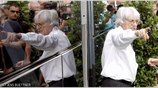Μεσούσης της δημόσιας κατακραυγής για τις δηλώσεις του σχετικά με τον Αδόλφο ...