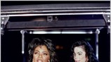Με την Oprah Winfrey στην «Neverland» το 1993. ...
