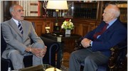 Ο Πρόεδρος της Δημοκρατίας Κάρολος Παπούλιας δέχθηκε σήμερα στο γραφείο του τον ...