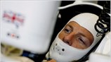 Ο Βρετανός οδηγός της Brawn GP, Jenson Button πριν βγει στην πίστα ...