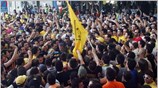 Φίλαθλοι του Αρη υποδέχονται στο αεροδρόμιο «Μακεδονία» το νέο μεταγραφικό απόκτημα της ...