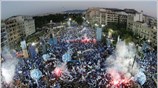 Οπαδοί της Νέας Δημοκρατίας στην κεντρική ομιλία του πρωθυπουργού Κώστα Καραμανλή στο ...