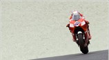 Ο Αυστραλός Casey Stoner έφερε την Ducati στην πρώτη θέση του βάθρου, ...