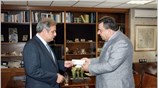 Επιταγή ενός εκατομμυρίου ευρώ υπέρ του Ταμείου Κοινωνικής Συνοχής παρέδωσε σήμερα στον ...