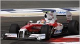 Ο Timo Glock της Toyota κάνοντας χρόνο 1:33.712 θα ξεκινήσει από τη ...