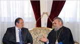Την ουσιαστική συμπαράσταση του ελληνικού κράτους για την επίλυση του κυπριακού ζήτησε ...