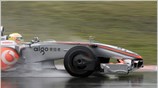 Στην 6η θέση τερμάτισε ο Lewis Hamilton της McLaren. ...