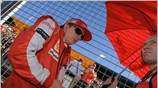 Αγέλαστος ο Kimi Raikkonen έσπασε την πτέρυγα της νέας F-60 καθώς χτύπησε ...