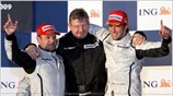 Ο ιδιοκτήτης της Brawn GP, Ross Brawn πανηγυρίζει τις δύο πρώτες θέσεις ...