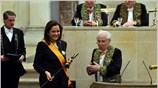 Η ΥΠΕΞ Ντόρα Μπακογιάννη στην τελετή αναγόρευσης της ως ισόβιου συνδεδεμένου μέλους ...