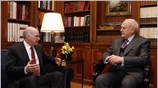 Σε εξέλιξη είναι η συνάντηση του Προέδρου της Δημοκρατίας με τον πρόεδρο ...