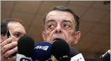 Ο απερχόμενος πρόεδρος της ΕΟΕ Μίνωας Κυριακού μετά τη λήξη της ψηφοφορίας ...