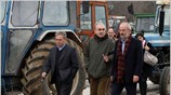 Να προχωρήσει στην άμεση ικανοποίηση των «δίκαιων αιτημάτων» των αγροτών κάλεσε την ...