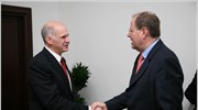 Ο πρόεδρος του ΠΑΣΟΚ Γιώργος Παπανδρέου συναντήθηκε σήμερα με τον υπουργό Οικονομικών ...