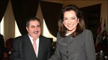 Την ίδρυση Γραφείου Οικονομικών και Εμπορικών Υποθέσεων αλλά και τη βοήθεια της ...