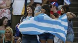Θαυμάστριες του Μάρκου Παγδατή πανηγυρίζουν την νίκη του Ελληνοκύπριου. ...