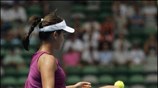 Η Ana Ivanovic, από τη Σερβία, κέρδισε με 6-3, 6-2 την Ιταλίδα ...