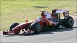 Ο Φελίπε Μάσα στις πρώτες δοκιμές της νέας Ferrari F60 στην πίστα ...