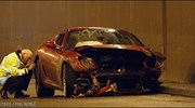 Αστυνομικοί εξετάζουν την Ferrari του Πορτογάλου άσου της Μάντσεστερ Γουνάϊτεντ Κριστιάνο Ρονάλντο ...