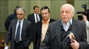 Οι βουλευτές του ΣΥΡΙΖΑ Γιάννης Μπανιάς (Δ), Τάσος Κουράκης (Κ) και Γιάννης ...