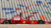 O δοκιμαστής της Ferrari Λούκα Μπαντοέρ με το νέο μονοθέσιο της ιταλικής ...