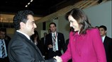 Συνάντηση 35 λεπτών είχε η υπουργός Εξωτερικών Ντόρα Μπακογιάννη με τον Τούρκο ...