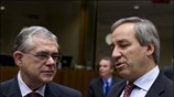 Ο υπουργός Γ. Αλογοσκούφης με τον αντιπρόεδρο της Eυρωπαϊκής Kεντρικής Tράπεζας Λουκά ...