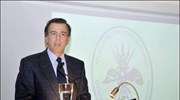 «Παραμύθια της Χαλιμάς. Ευτράπελα ανάξια κάθε απάντησης», δήλωσε χαρακτηριστικά ο υπουργός Πολιτισμού, ...