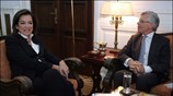 Η υπουργός Εξωτερικών Ντόρα Μπακογιάννη συνομιλεί με τον ύπατο αρμοστή του ΟΑΣΕ ...