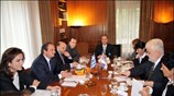 Ο Σέρβος πρωθυπουργός Μίρκο Τσβέρκοβιτς στη συνάντησή του με τον πρωθυπουργό Κώστα ...