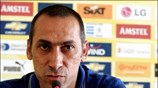 Πλήγμα για το ελληνικό ποδόσφαιρο χαρακτήρισε την αποχώρηση του Ντέμη Νικολαΐδη από ...